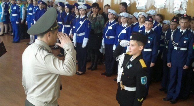 Жол қозғалысының жас инспекторлары жолдағы қауіпсіздікті қолдайды!