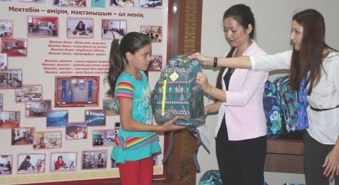 «Мектепке жол» акциясы жалғасуда